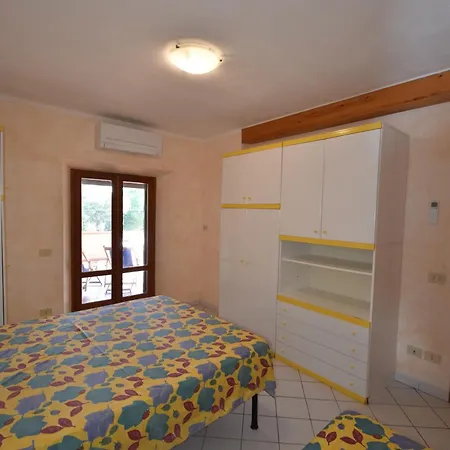 Casa Rosada - Piscina, Aria Condizionata, Terrazze E Posti Auto Marina di Campo