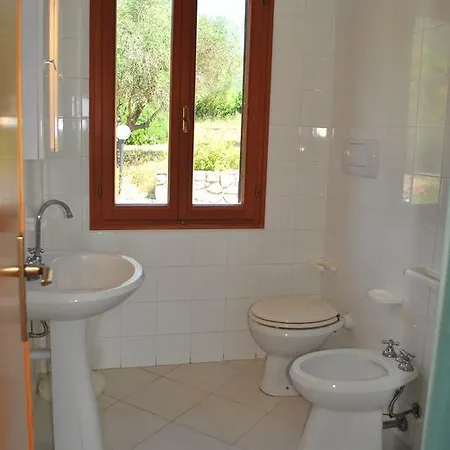 Casa Rosada - Piscina, Aria Condizionata, Terrazze E Posti Auto * Marina di Campo