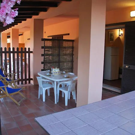 Casa Rosada - Piscina, Aria Condizionata, Terrazze E Posti Auto Apartament