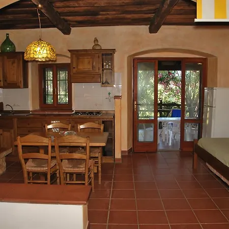 Casa Rosada - Piscina, Aria Condizionata, Terrazze E Posti Auto * Marina di Campo